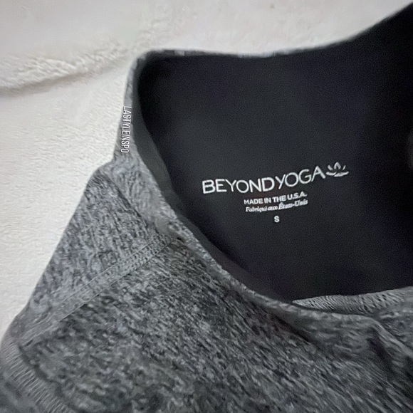 REVOLVE Beyond Yoga High Waisted Leggings Mesh Soft Gray  Small - Picture 3 of 3